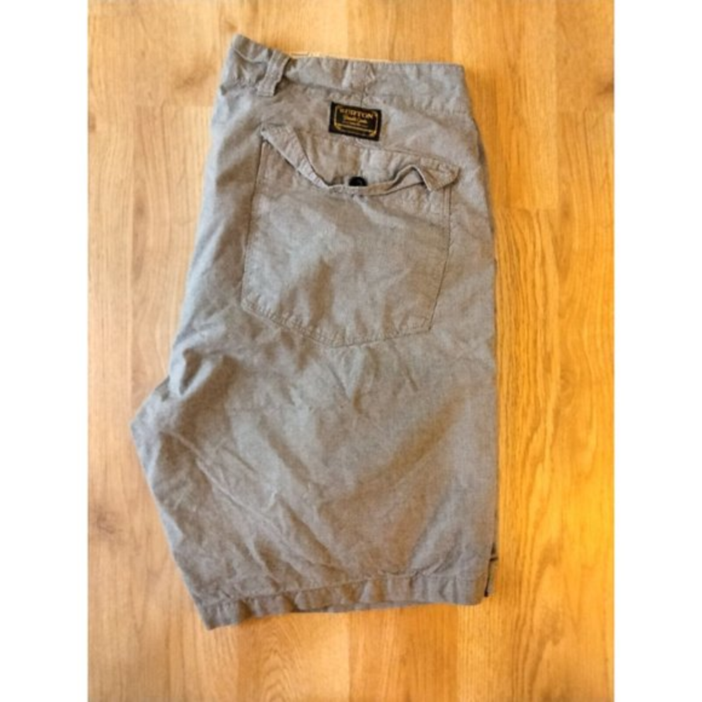 Burton‎ Durable Goods Brown Button Down Shorts Size 38